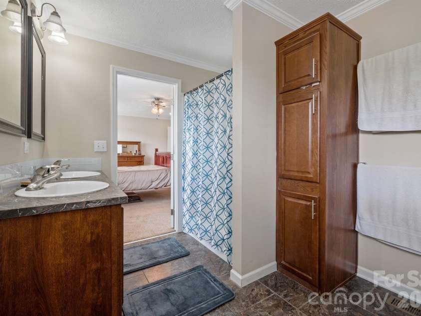 308 Laurel Ridge Drive, Lincolnton, NC 28092.  MLS# CAR4375316, YatesRealty ID 20765. 