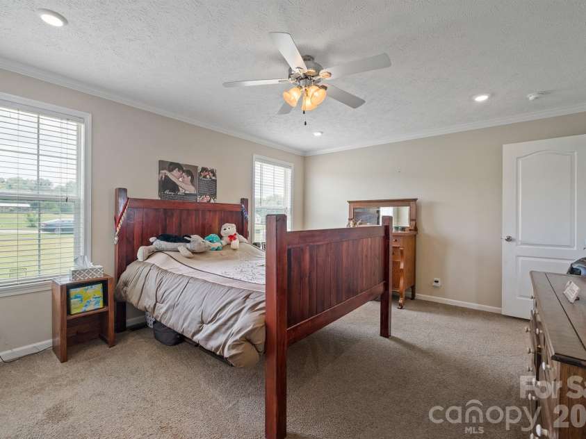 308 Laurel Ridge Drive, Lincolnton, NC 28092.  MLS# CAR4375316, YatesRealty ID 20765. 