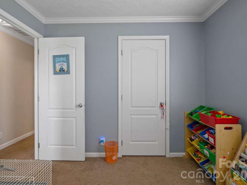 308 Laurel Ridge Drive, Lincolnton, NC 28092.  MLS# CAR4375316, YatesRealty ID 20765. 