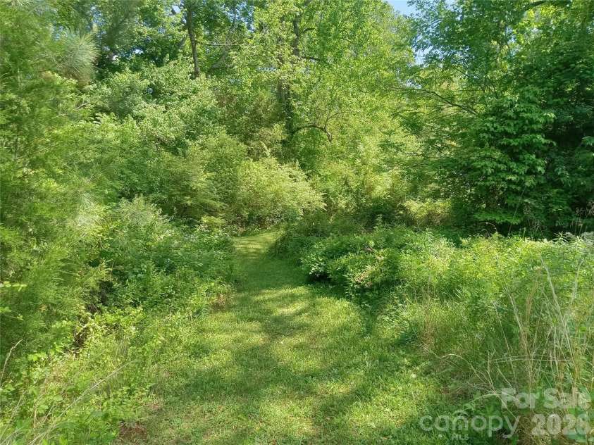308 Laurel Ridge Drive, Lincolnton, NC 28092.  MLS# CAR4375316, YatesRealty ID 20765. 