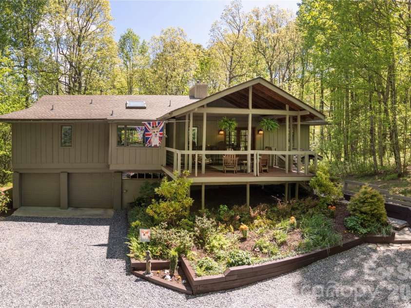 139 Panther Gap Road, Brevard, NC 28712.  MLS# CAR4373521, YatesRealty ID 20767. 
