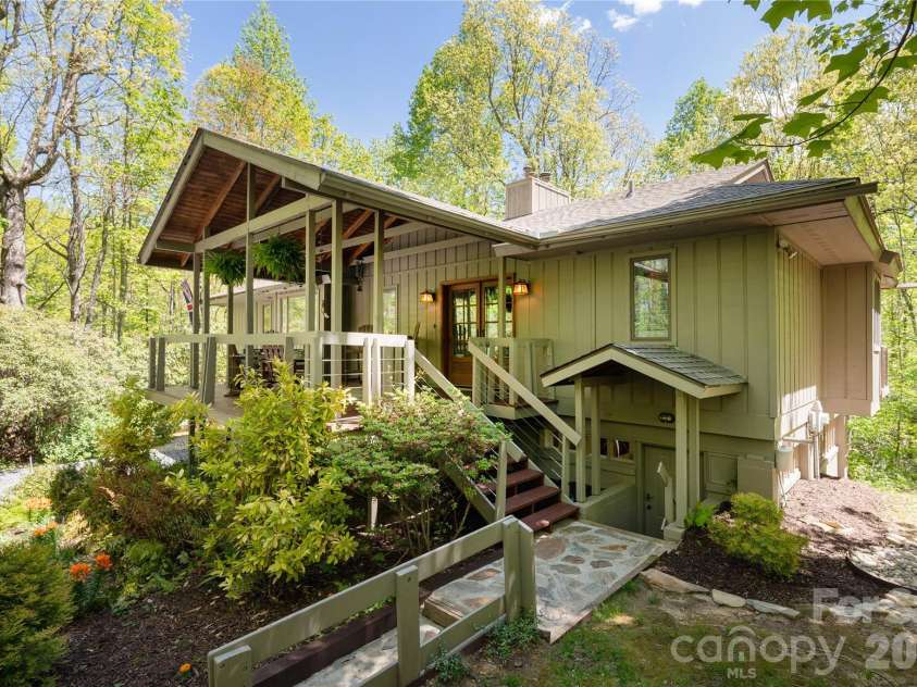 139 Panther Gap Road, Brevard, NC 28712.  MLS# CAR4373521, YatesRealty ID 20767. 