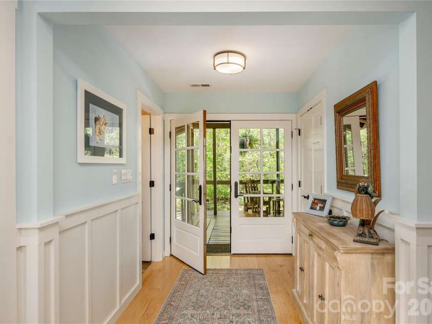 139 Panther Gap Road, Brevard, NC 28712.  MLS# CAR4373521, YatesRealty ID 20767. 