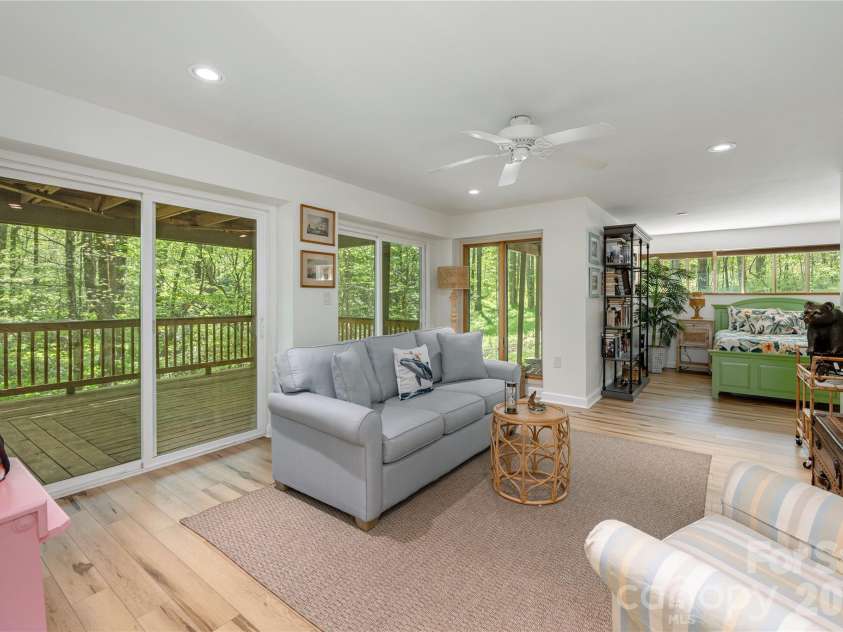 139 Panther Gap Road, Brevard, NC 28712.  MLS# CAR4373521, YatesRealty ID 20767. 