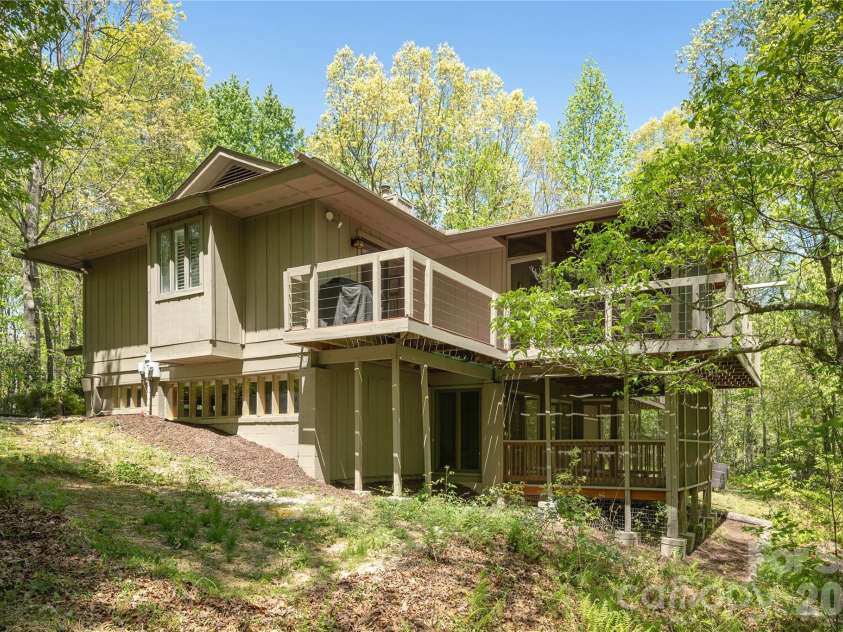 139 Panther Gap Road, Brevard, NC 28712.  MLS# CAR4373521, YatesRealty ID 20767. 