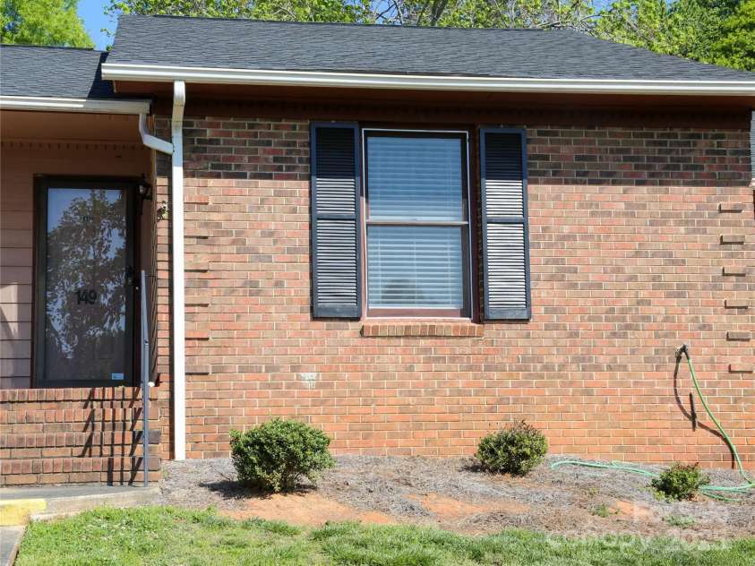 149-E Glenwood Drive, Rock Hill, SC 29732.  MLS# CAR4251208, YatesRealty ID 20767. 