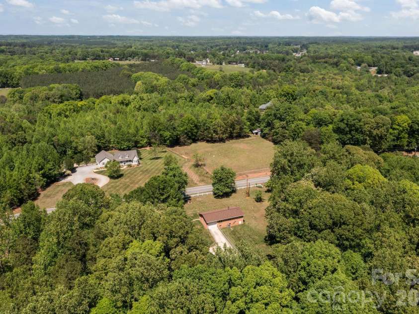 4000 Mount Pleasant Road, Sherrills Ford, NC 28673.  MLS# CAR4372224, YatesRealty ID 20769. 