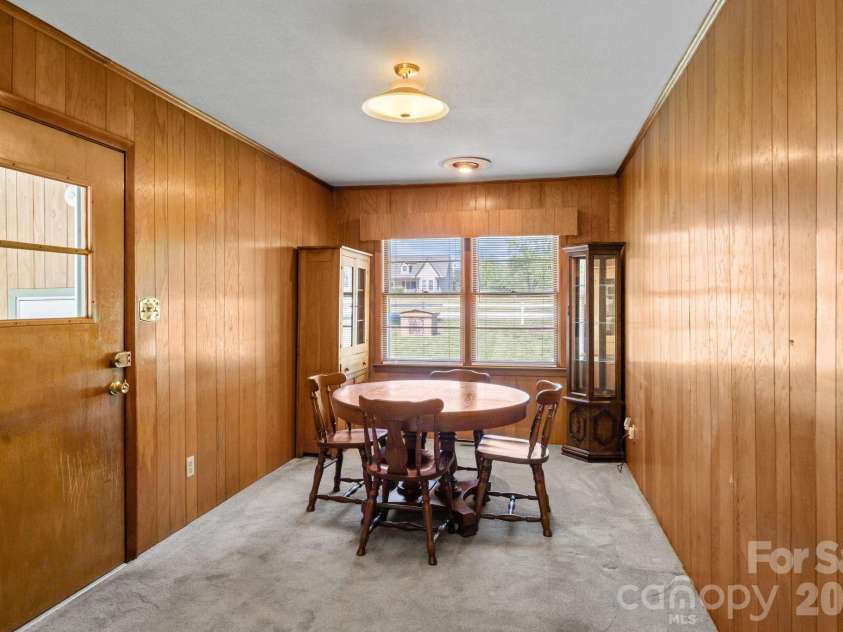 4000 Mount Pleasant Road, Sherrills Ford, NC 28673.  MLS# CAR4372224, YatesRealty ID 20769. Dining or flex space