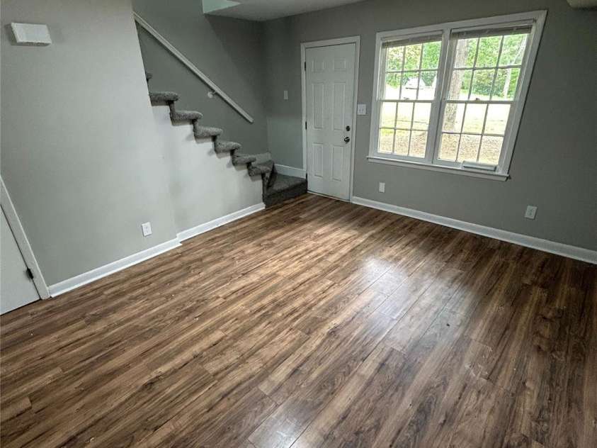 386 17th Avenue, Hickory, NC 28601.  MLS# CAR4346637, YatesRealty ID 2077. 