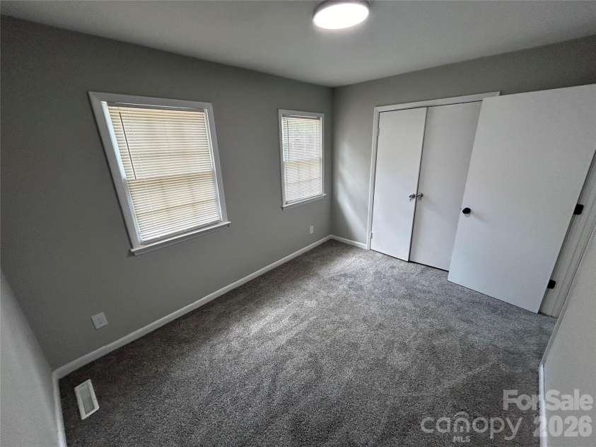 386 17th Avenue, Hickory, NC 28601.  MLS# CAR4346637, YatesRealty ID 2077. 