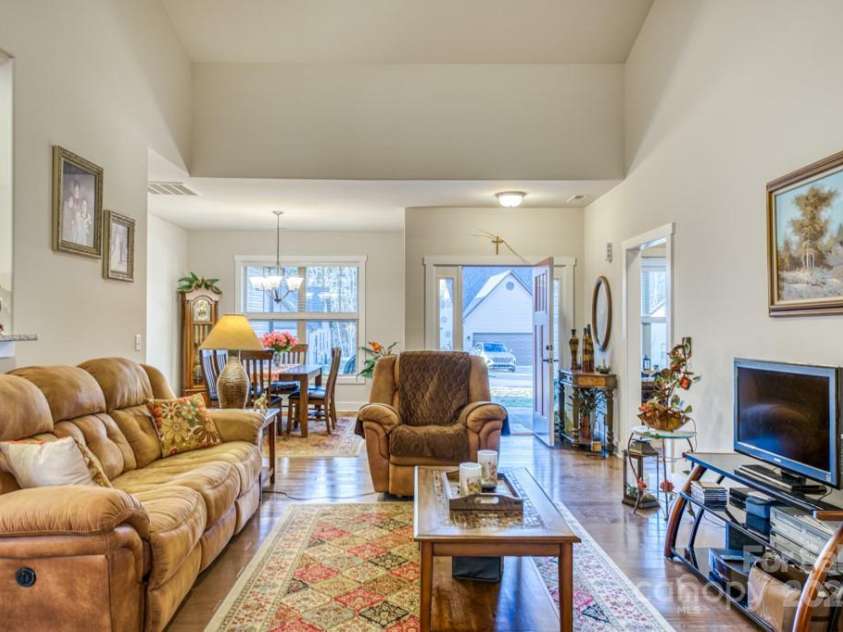 153 Water Leaf Drive, Weaverville, NC 28787.  MLS# CAR4260555, YatesRealty ID 20771. Living Room