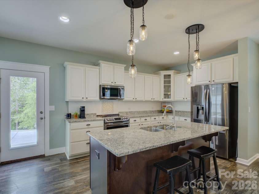 2610 Courtland Drive, Clover, SC 29710.  MLS# CAR4369856, YatesRealty ID 20773. 