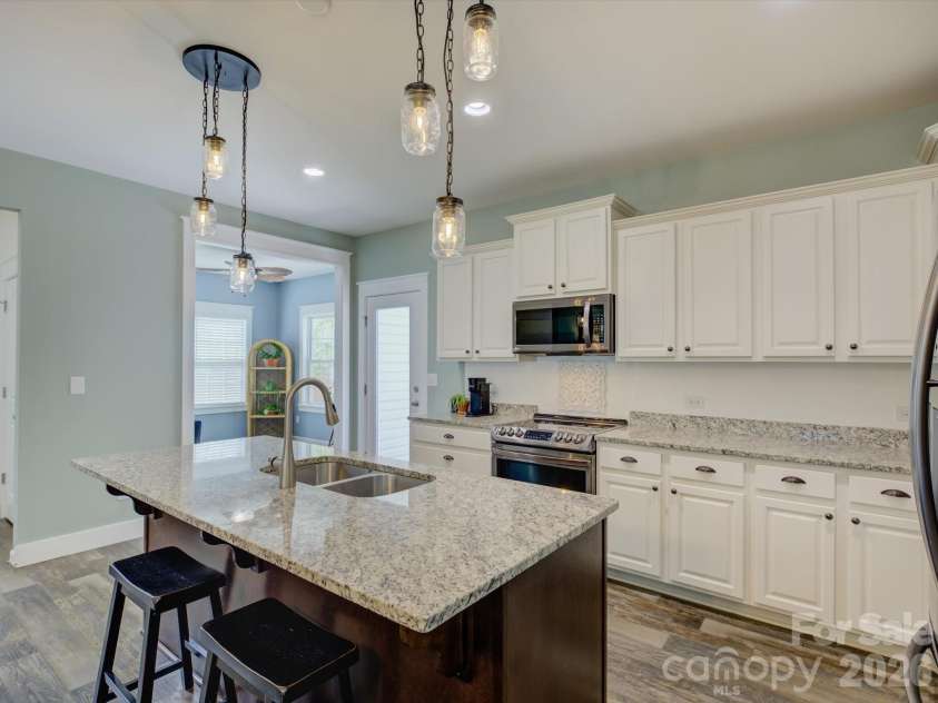 2610 Courtland Drive, Clover, SC 29710.  MLS# CAR4369856, YatesRealty ID 20773. 