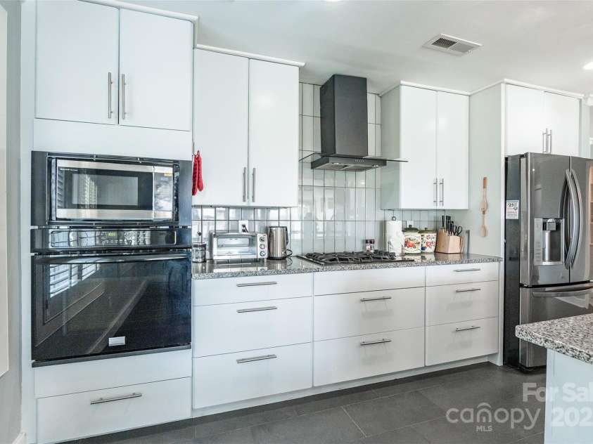 502 Lake Club Drive, Rock Hill, SC 29732.  MLS# CAR4266087, YatesRealty ID 20773. 