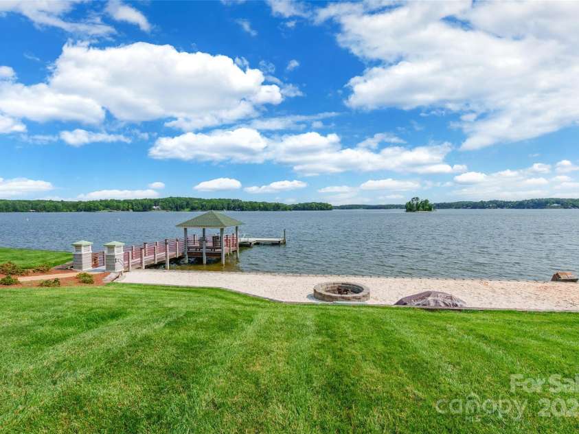 502 Lake Club Drive, Rock Hill, SC 29732.  MLS# CAR4266087, YatesRealty ID 20773. 