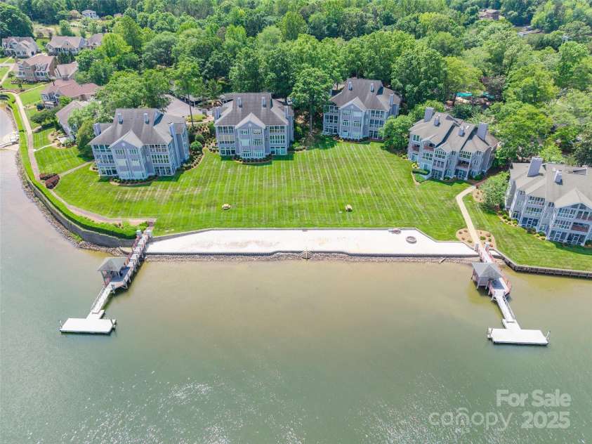 502 Lake Club Drive, Rock Hill, SC 29732.  MLS# CAR4266087, YatesRealty ID 20773. 