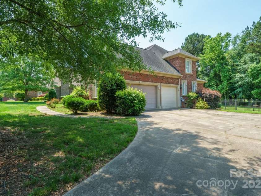 100 Woodwinds Drive, Mount Holly, NC 28120.  MLS# CAR4261214, YatesRealty ID 20775. 