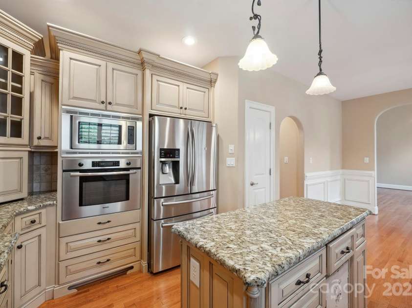 100 Woodwinds Drive, Mount Holly, NC 28120.  MLS# CAR4261214, YatesRealty ID 20775. Kitchen
