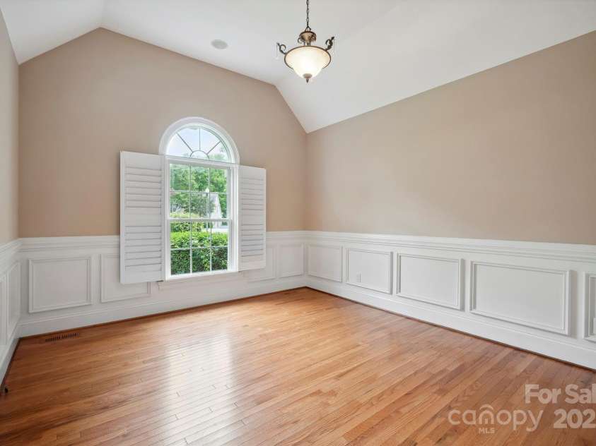 100 Woodwinds Drive, Mount Holly, NC 28120.  MLS# CAR4261214, YatesRealty ID 20775. Sitting Room/Bonus
