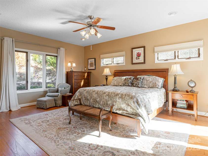 142 Twin Courts Drive, Weaverville, NC 28787.  MLS# CAR4222698, YatesRealty ID 20779. Large primary bedroom