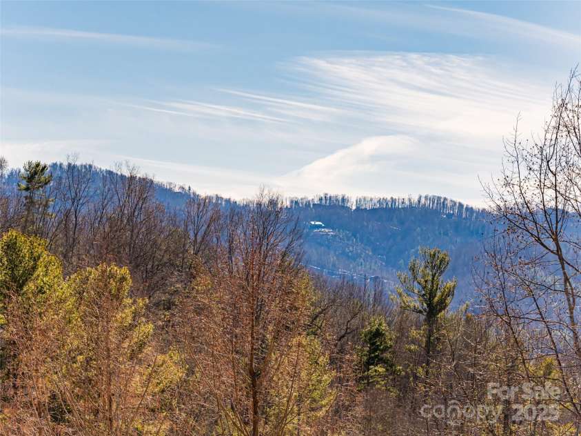 142 Twin Courts Drive, Weaverville, NC 28787.  MLS# CAR4222698, YatesRealty ID 20779. Views