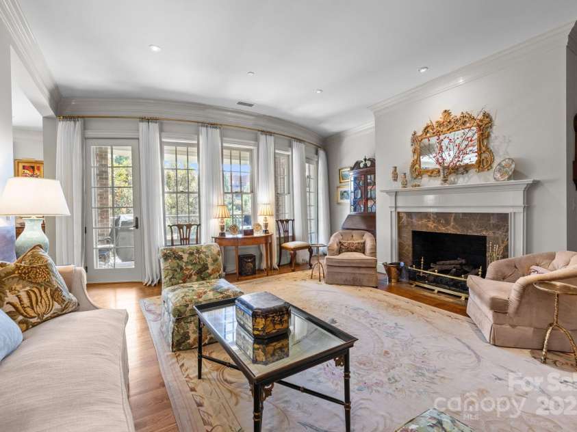 168 Cherokee Road, Charlotte, NC 28207.  MLS# CAR4300844, YatesRealty ID 2078. 