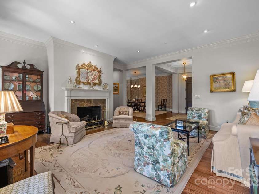 168 Cherokee Road, Charlotte, NC 28207.  MLS# CAR4300844, YatesRealty ID 2078. 