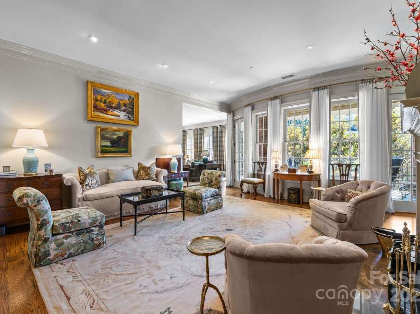 168 Cherokee Road, Charlotte, NC 28207.  MLS# CAR4300844, YatesRealty ID 2078. 