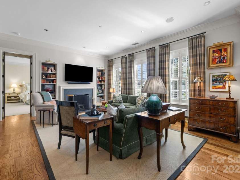 168 Cherokee Road, Charlotte, NC 28207.  MLS# CAR4300844, YatesRealty ID 2078. 