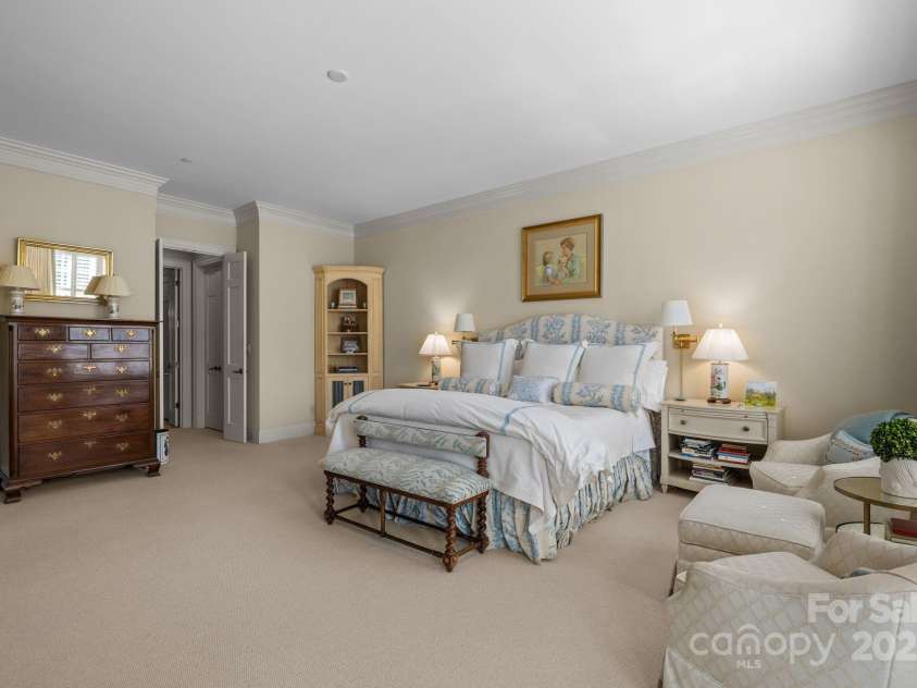 168 Cherokee Road, Charlotte, NC 28207.  MLS# CAR4300844, YatesRealty ID 2078. 