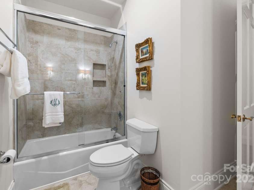 168 Cherokee Road, Charlotte, NC 28207.  MLS# CAR4300844, YatesRealty ID 2078. 