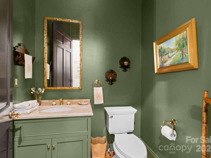 168 Cherokee Road, Charlotte, NC 28207.  MLS# CAR4300844, YatesRealty ID 2078. 