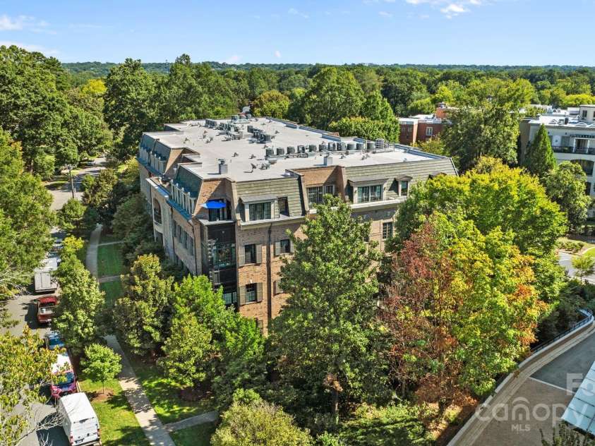 168 Cherokee Road, Charlotte, NC 28207.  MLS# CAR4300844, YatesRealty ID 2078. 