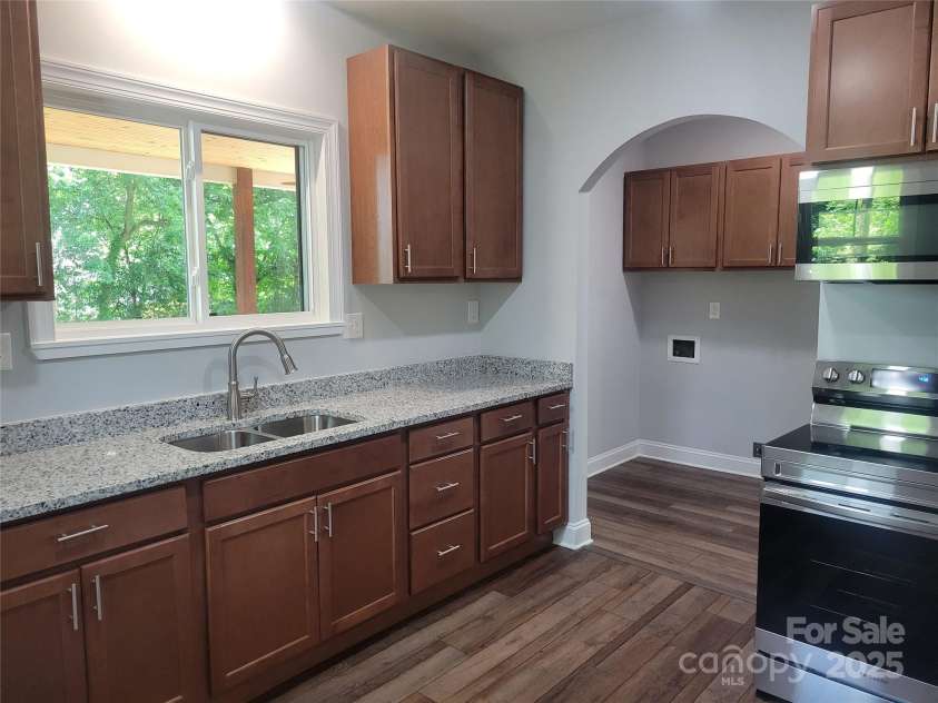 94 James Street, Concord, NC 28025.  MLS# CAR4271265, YatesRealty ID 20782. Kitchen