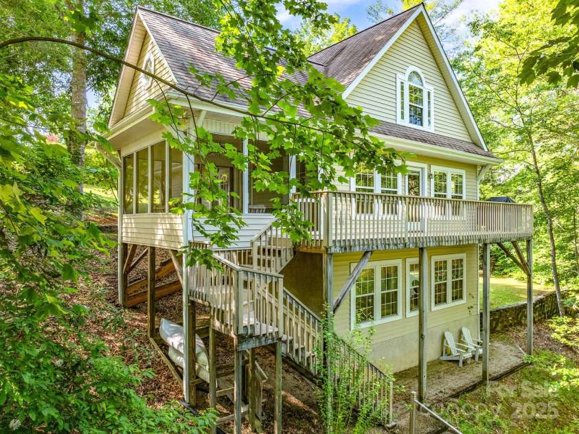 333 Lentz Landing Lane, Nebo, NC 28761.  MLS# CAR4262676, YatesRealty ID 20783. 