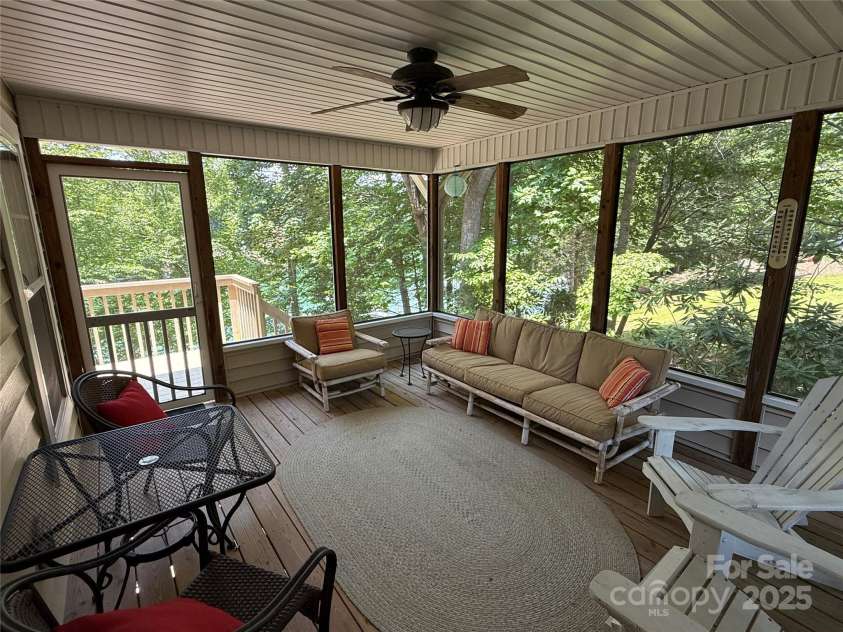 333 Lentz Landing Lane, Nebo, NC 28761.  MLS# CAR4262676, YatesRealty ID 20783. 