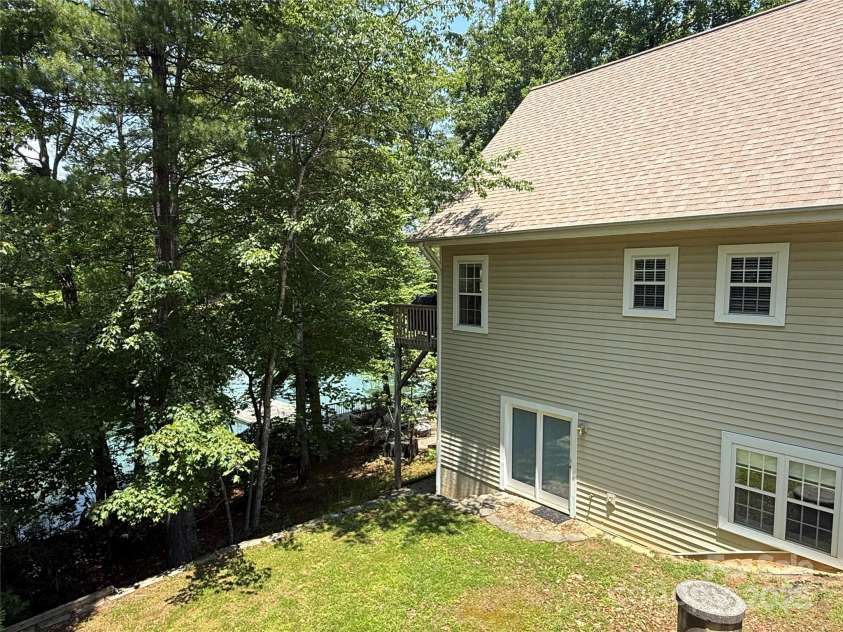 333 Lentz Landing Lane, Nebo, NC 28761.  MLS# CAR4262676, YatesRealty ID 20783. 