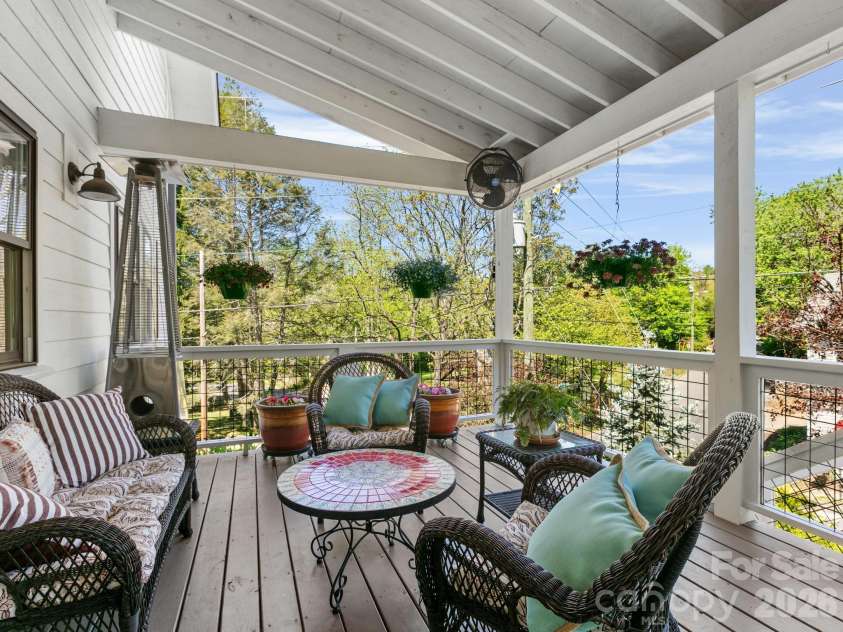 46 Rumbough Place, Asheville, NC 28806.  MLS# CAR4368330, YatesRealty ID 20783. 