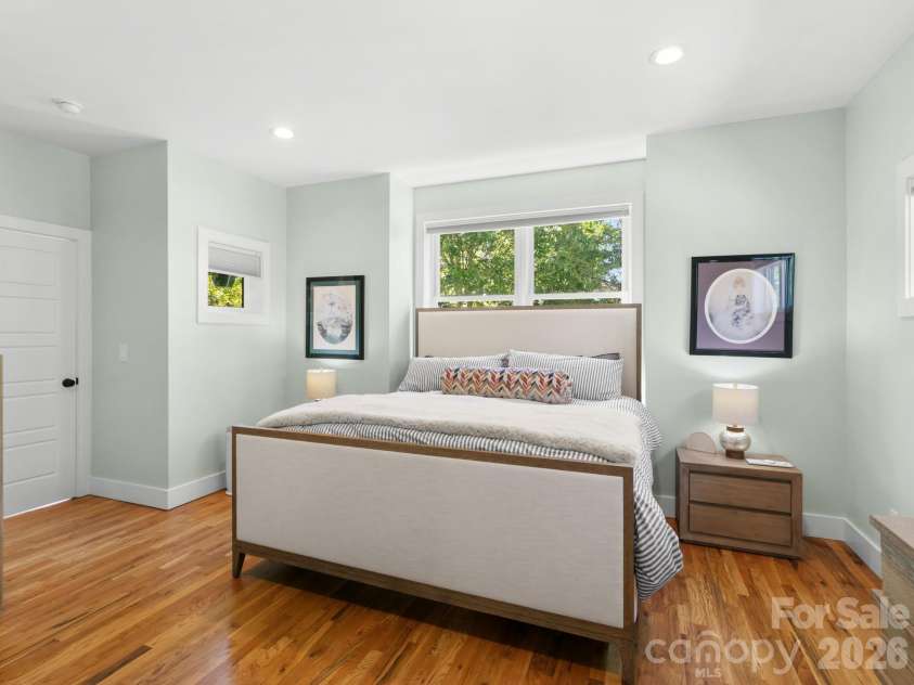 46 Rumbough Place, Asheville, NC 28806.  MLS# CAR4368330, YatesRealty ID 20783. 