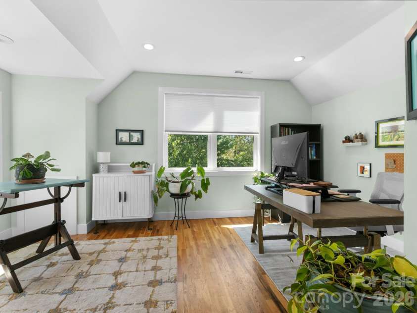 46 Rumbough Place, Asheville, NC 28806.  MLS# CAR4368330, YatesRealty ID 20783. 