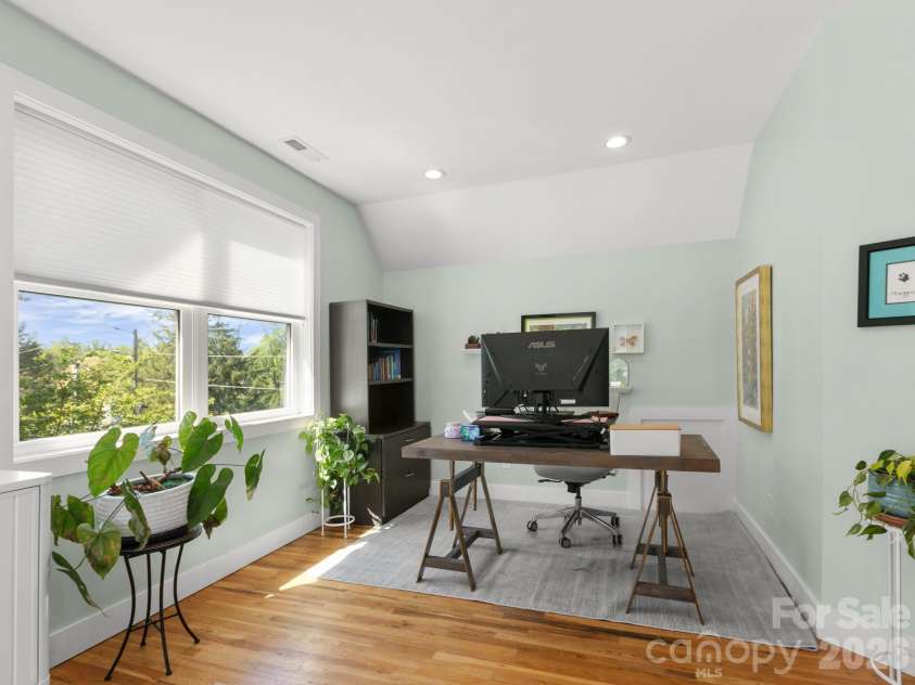 46 Rumbough Place, Asheville, NC 28806.  MLS# CAR4368330, YatesRealty ID 20783. 