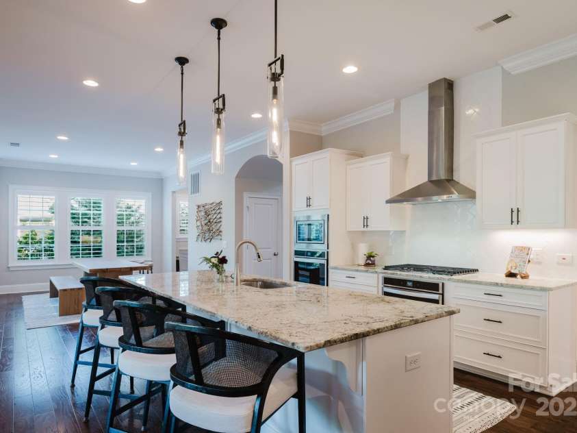 15103 Cimarron Hills Lane, Charlotte, NC 28278.  MLS# CAR4269085, YatesRealty ID 20784. 