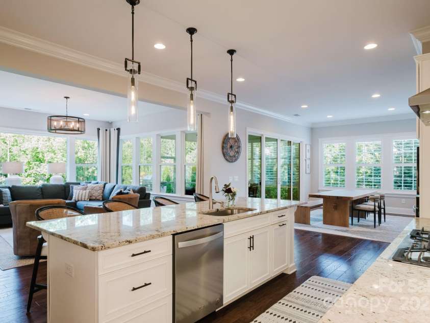 15103 Cimarron Hills Lane, Charlotte, NC 28278.  MLS# CAR4269085, YatesRealty ID 20784. 