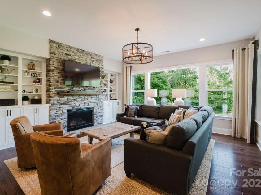 15103 Cimarron Hills Lane, Charlotte, NC 28278.  MLS# CAR4269085, YatesRealty ID 20784. 