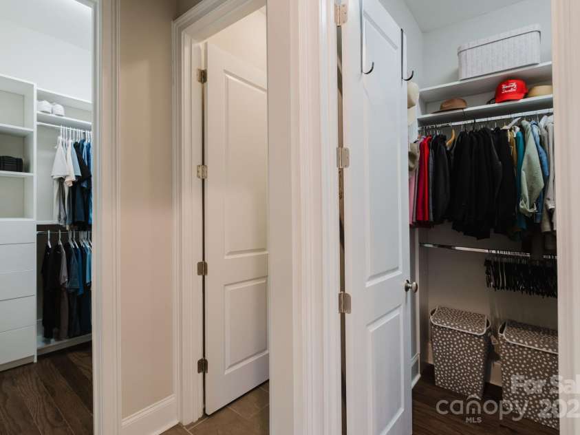 15103 Cimarron Hills Lane, Charlotte, NC 28278.  MLS# CAR4269085, YatesRealty ID 20784. 