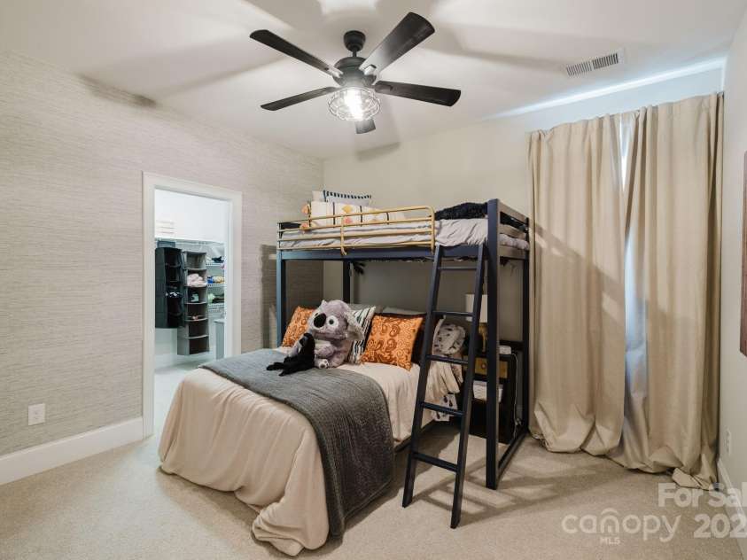 15103 Cimarron Hills Lane, Charlotte, NC 28278.  MLS# CAR4269085, YatesRealty ID 20784. 