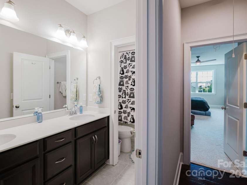 15103 Cimarron Hills Lane, Charlotte, NC 28278.  MLS# CAR4269085, YatesRealty ID 20784. 