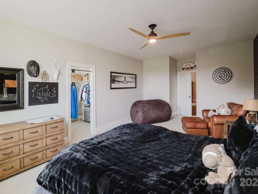 15103 Cimarron Hills Lane, Charlotte, NC 28278.  MLS# CAR4269085, YatesRealty ID 20784. 