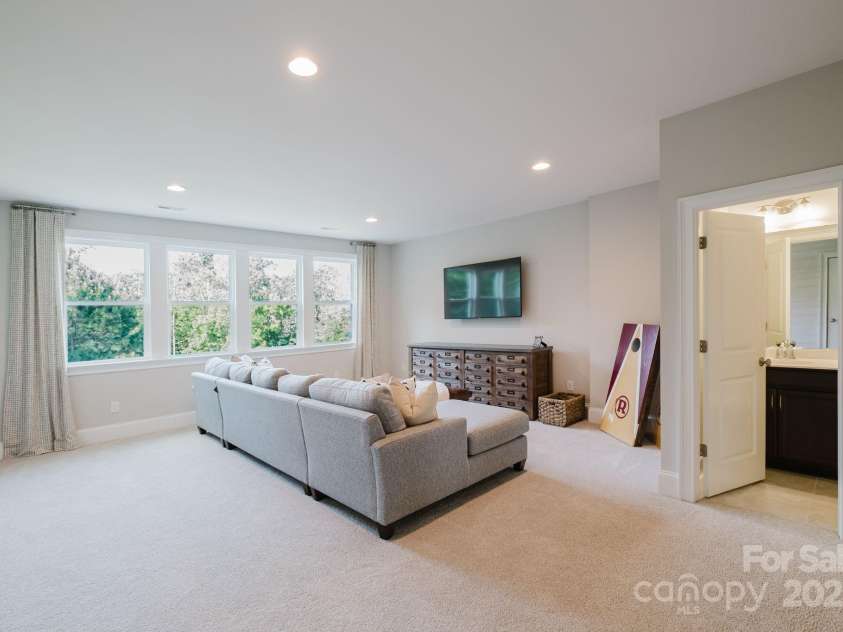 15103 Cimarron Hills Lane, Charlotte, NC 28278.  MLS# CAR4269085, YatesRealty ID 20784. 