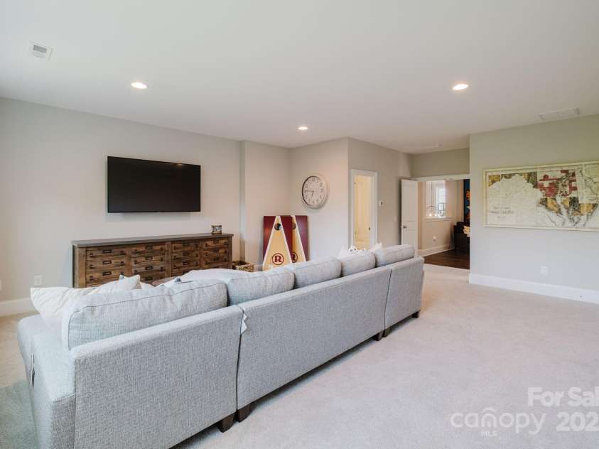 15103 Cimarron Hills Lane, Charlotte, NC 28278.  MLS# CAR4269085, YatesRealty ID 20784. 
